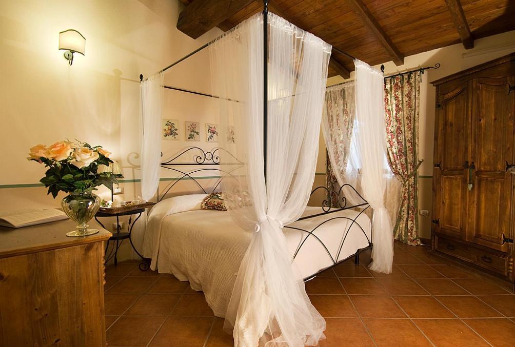 Agriturismo Poggio Di Maremma Pescia Romana Esterno foto
