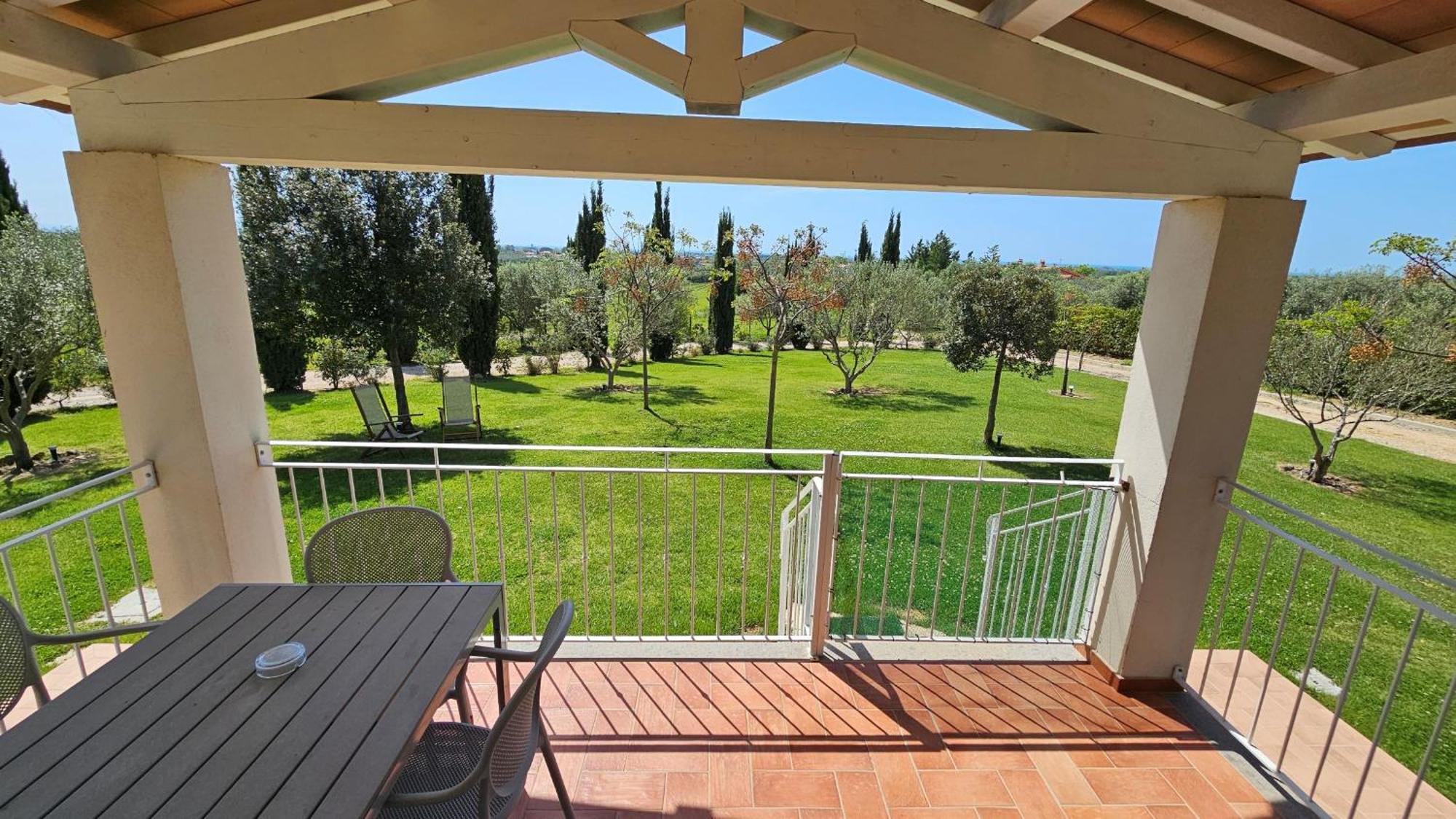 Agriturismo Poggio Di Maremma Pescia Romana Esterno foto